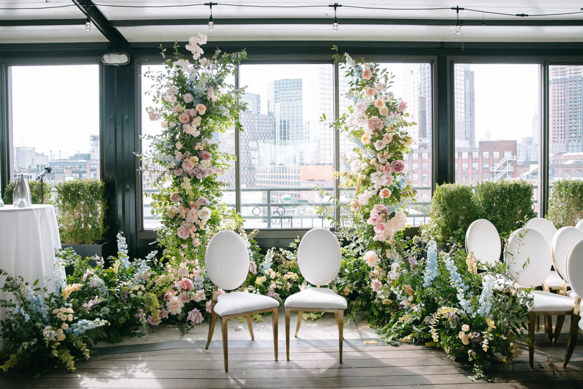 The retractable rooftop with Manhattan skyline views